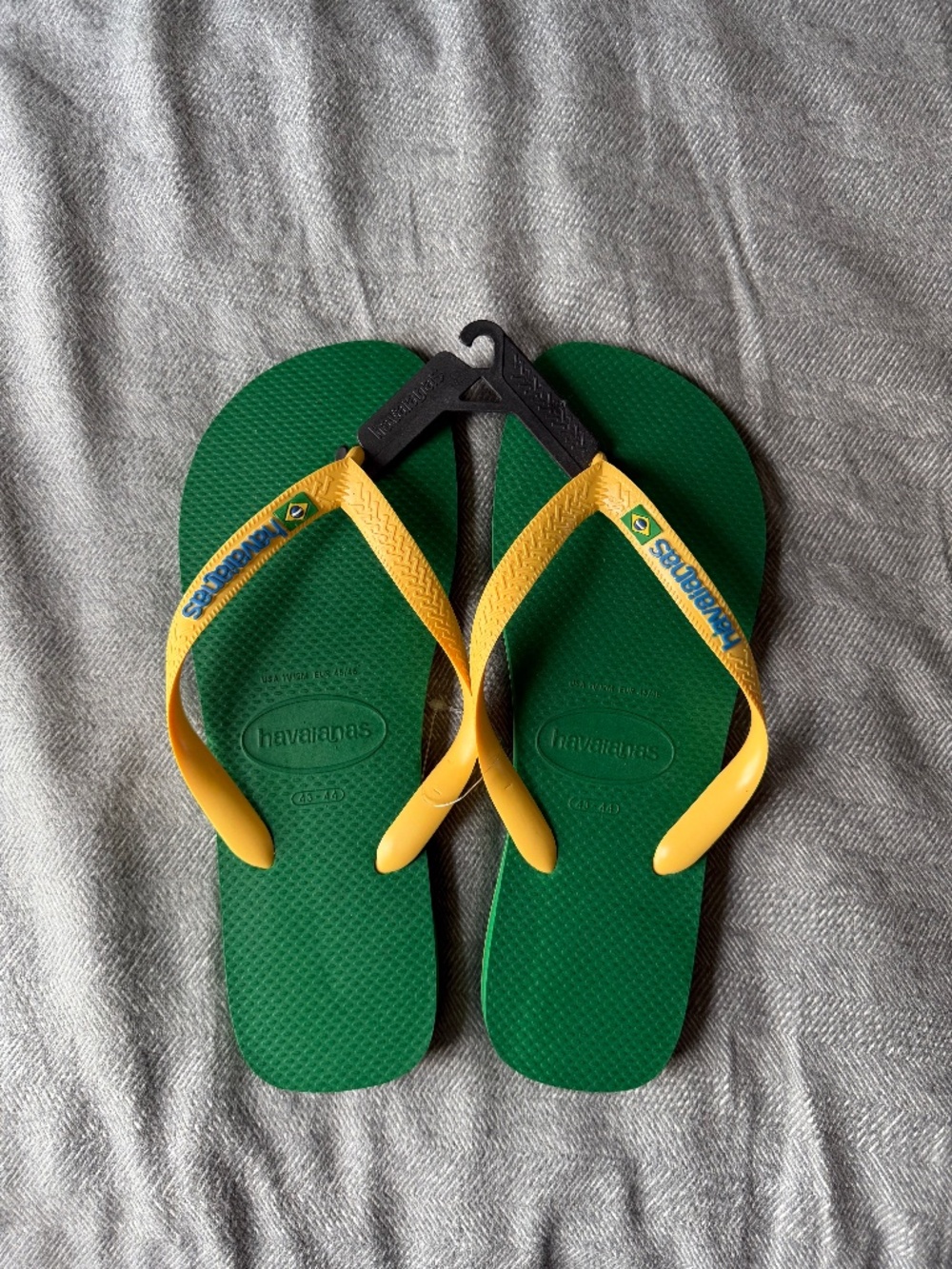 NEW Havaianas Brazil Logo Flip Flops - Green/Yellow - Made in Brazil - Size 11/1
